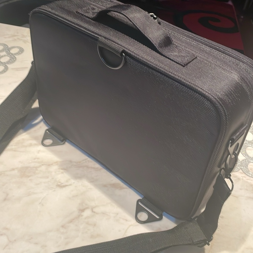 Large Makeup Suitcase - Picture 3 of 10